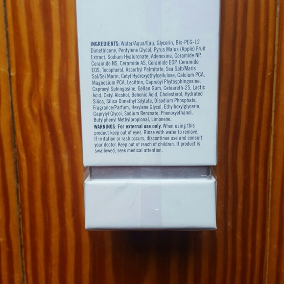 Rodan and fields Active hydration serum - Picture 2 of 3